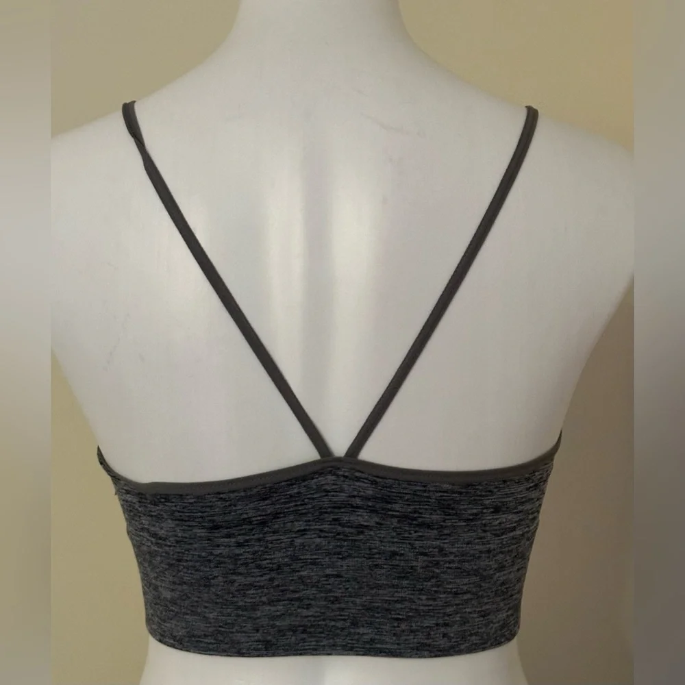 2 Danskin Pink & Gray Seamless Bralette V Back with Adjustable Straps Sz M - Picture 7 of 9